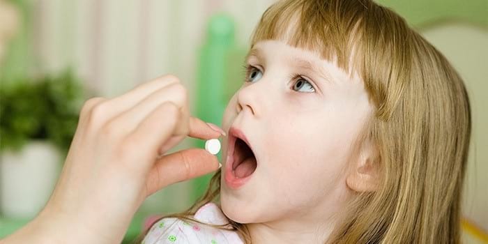 Как дать таблетку ребенку: полезные советы