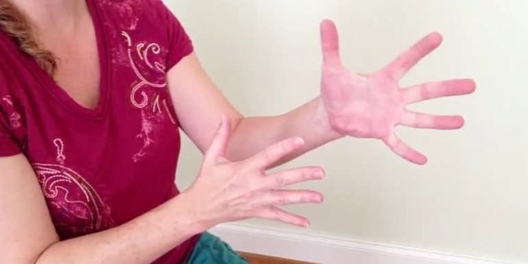 Почему сводит судорогой пальцы рук