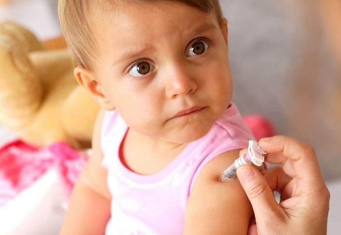 Памятка родителям: какие прививки и в каком возрасте делают детям