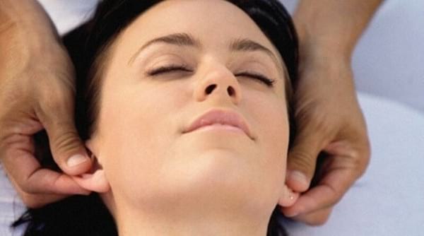 Как делать массаж ушей