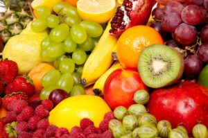 При заболеваниях почек можно есть фрукты